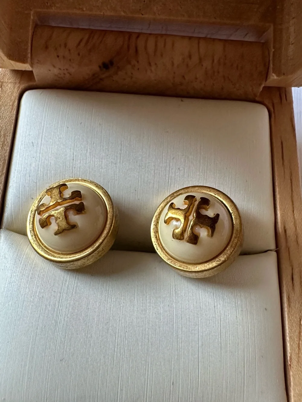 Tory Burch Melodies Stud Logo Earrings In Ivory & Gold Color
